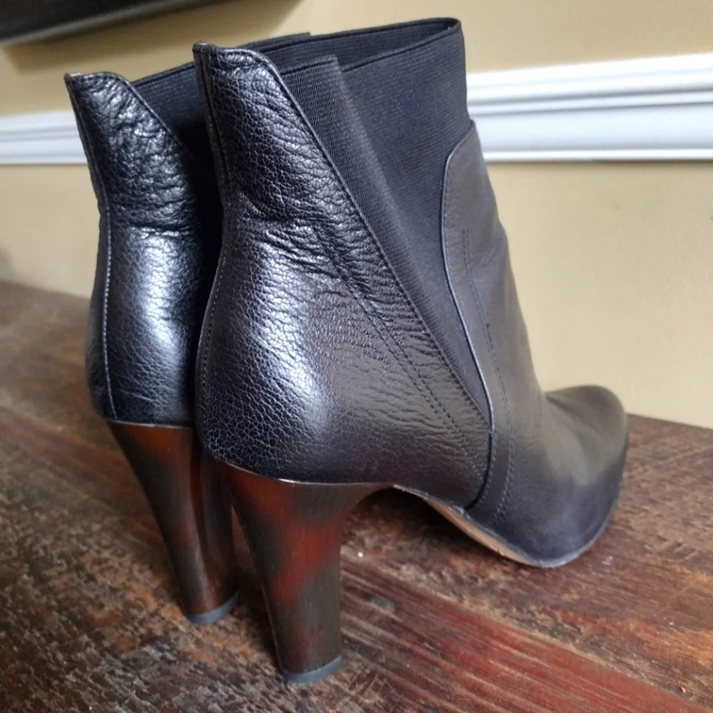 Donald Pliner Black Ankle Boots Size 9.5 - Picture 4 of 9